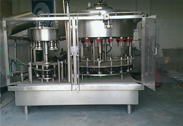 Mašina za punjenje flaša sa negativnim pritiskom od 10 glava